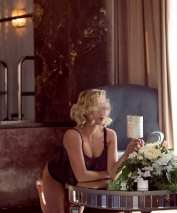 Страстная и опытная фея любви приглашает в гости состоятельного джентльмена. Готова погрузить тебя в мир страсти и сладких наслаждений. Ты останешься доволен! Реальные фото! 11820, 24 года